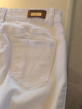 Tag White Skinny Jeans with Leather Logo Patch